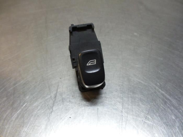 Commutateur vitre électrique d'un Volvo V70, Autos : Pièces & Accessoires, Tableau de bord & Interrupteurs, Volvo, Utilisé, Enlèvement ou Envoi