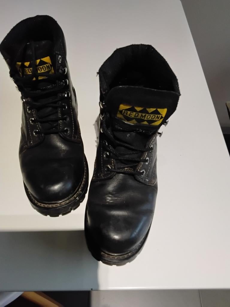 Boots Redmoon mast 41, Ophalen, Boots
