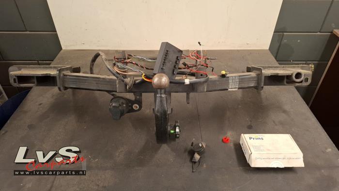 Trekhaak van een Opel Astra, Gebruikt, -, -, Opel