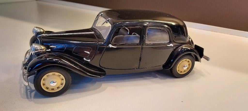miniatuurauto Citroën Traction 11B, 1/18, Envoi, Comme neuf, Voiture