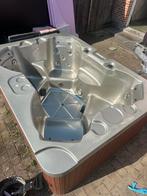 Jacuzzi 4 personen, Ophalen, Zo goed als nieuw, Trap, Vast