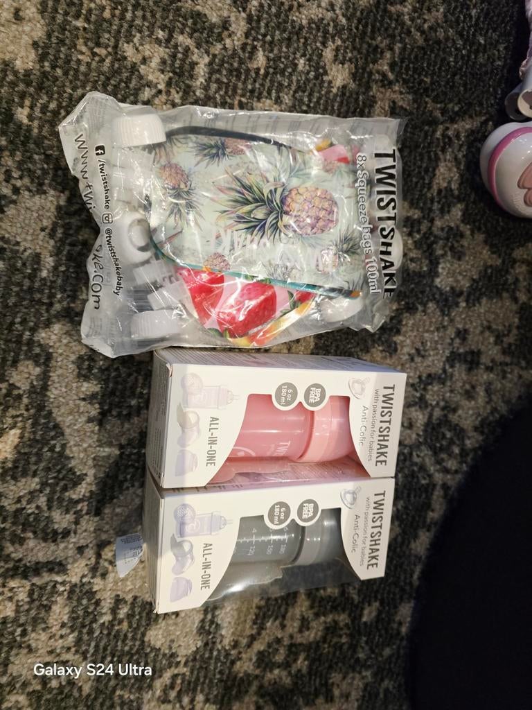 Biberons+ tassea bec +bague aliment