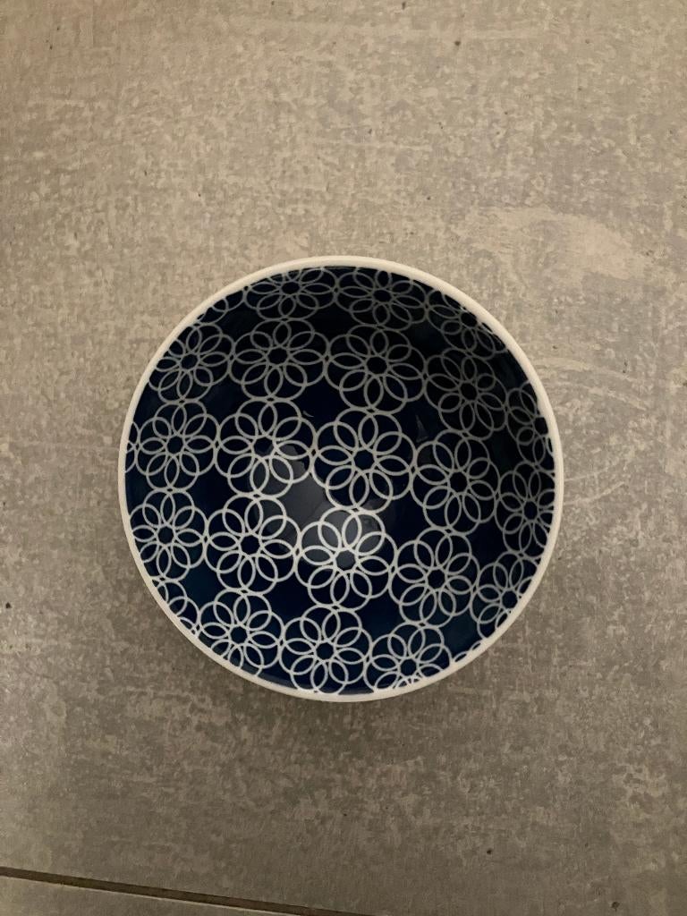 2 kleine schaaltjes, Ophalen, Zo goed als nieuw, Porselein, Kom(men)