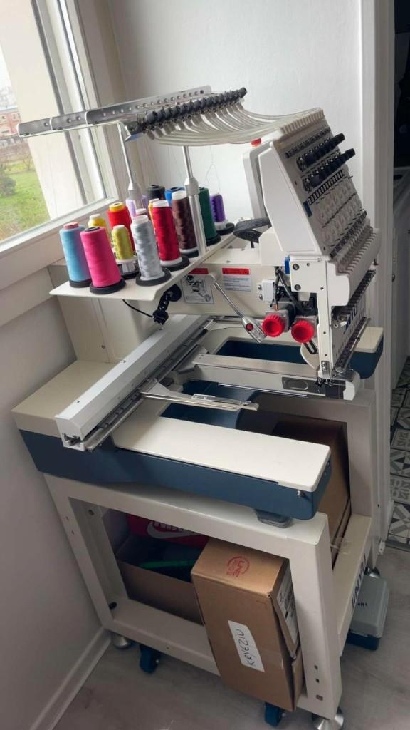 Machine à broder jamais utilisé, Hobby & Loisirs créatifs, Bricolage, Neuf, Matériel, Enlèvement ou Envoi