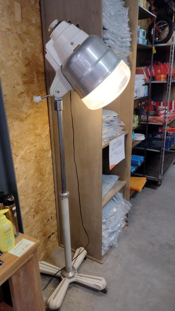 Vintage haardroger omgebouwd tot staande lamp, Ophalen
