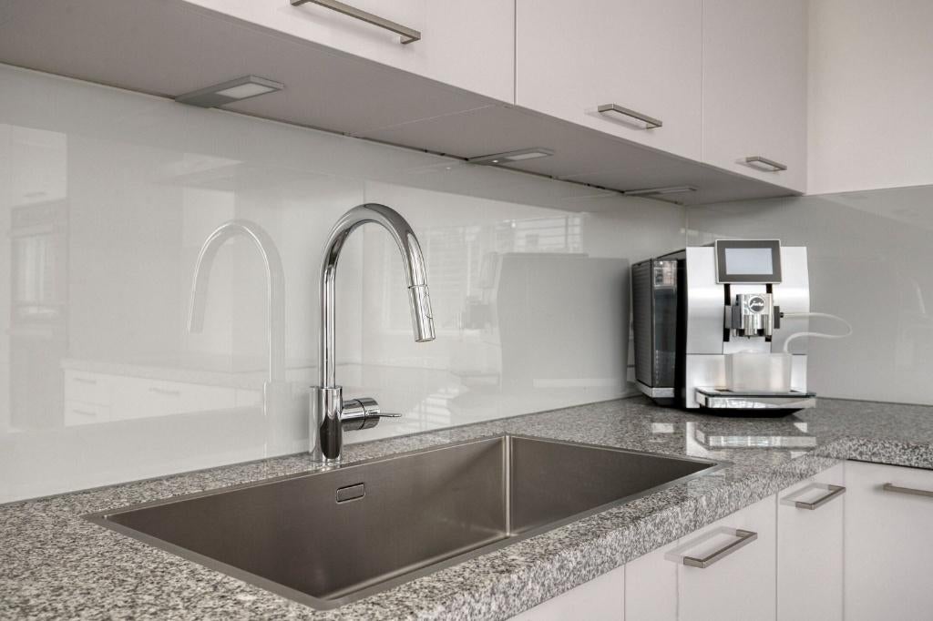 moderne design hoekkeuken –grijs hoogglans GEDEMONTEERD, Maison & Meubles, Cuisine | Cuisines complètes, Enlèvement ou Envoi, Granit ou Pierre