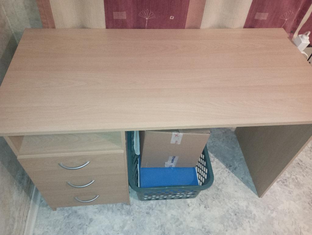 Bureau 3 tiroirs + niche 120 X 60 X 75, Bureau d'ordinateur, Comme neuf, Enlèvement, Avec tiroirs