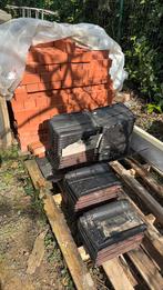 1 palette de briques rouge et tuiles tempête, Enlèvement, Comme neuf, Rouge, Tuiles