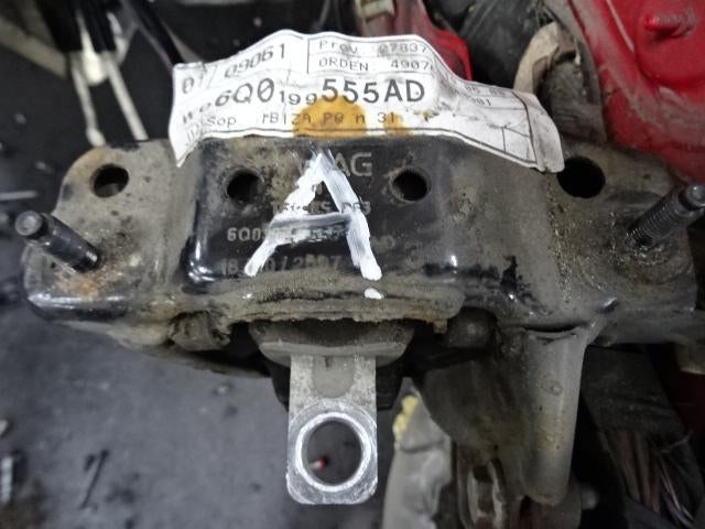 SUPPORT BOITE DE VITESSES Ibiza III (6L1) (6Q0199555AD), Utilisé, Seat