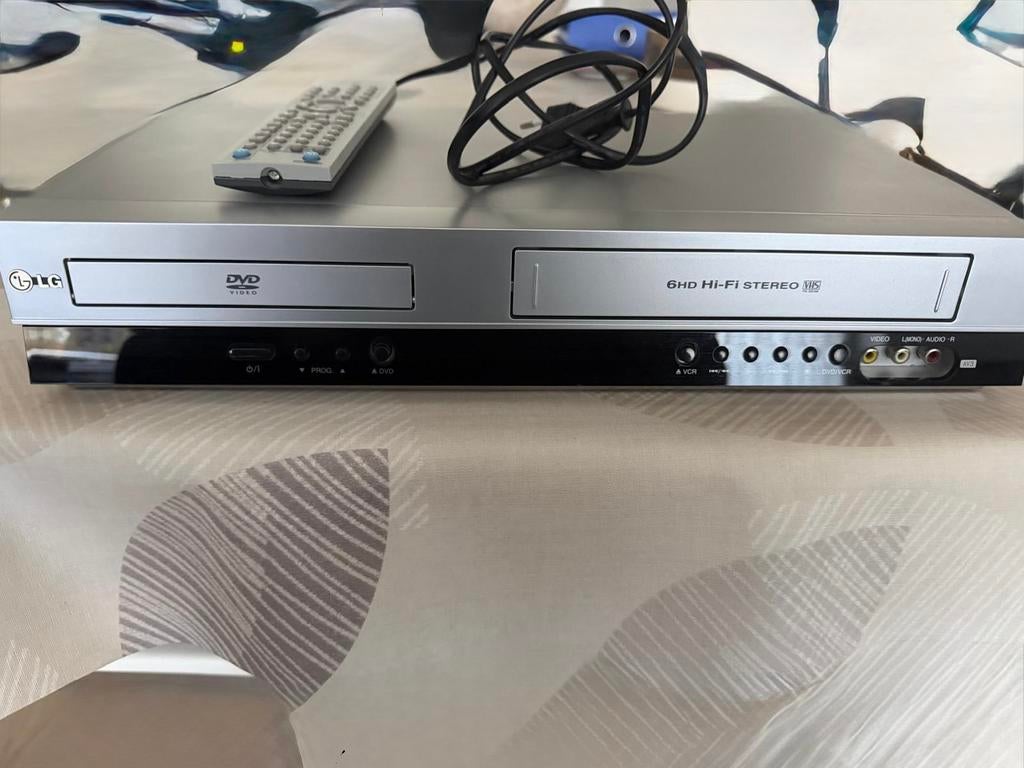 Lecteur DVD et lecteur de cassettes VHS LG, Enlèvement, Comme neuf, LG