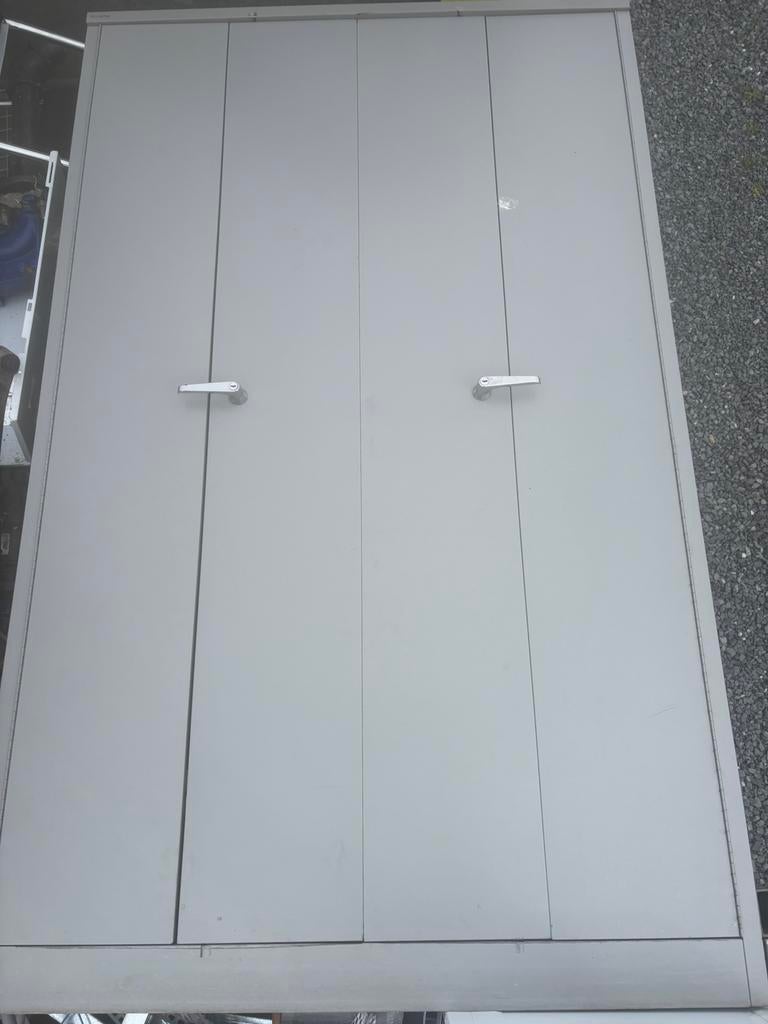 Metalen kasten met 6 planken, Ophalen, Zo goed als nieuw