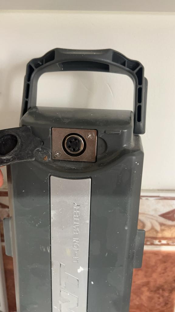 Batterij giant twist, Ophalen, Zo goed als nieuw