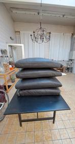 4 Bruine, lederen kussens voor in zetel of bedl, Ophalen