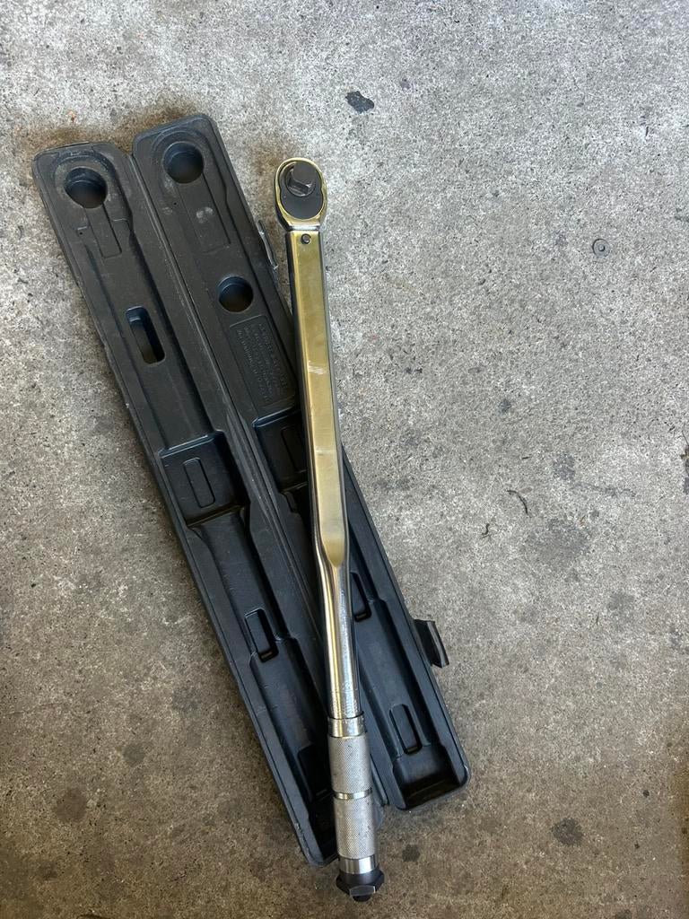 Dinamometer-sleutel, Ophalen