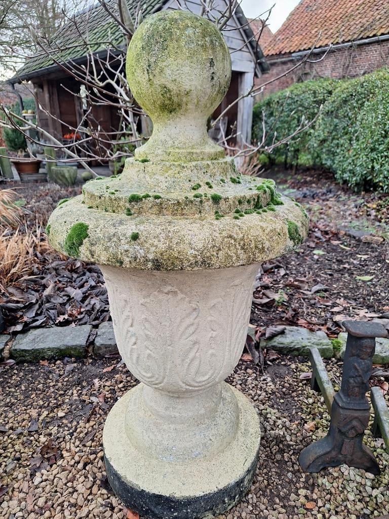 Oud beton tuinvaas, Ophalen, Beton