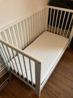 Lit et matelas bébé 60x120cm (+alèse+couette+housse), Enfants & Bébés, Enlèvement, Comme neuf, Lit