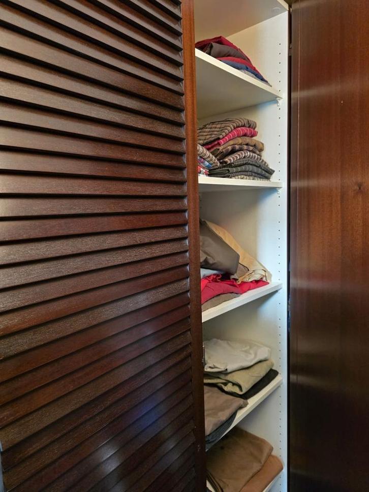 Solide 5-louvere (lamellen) deuren kledingkast, Huis en Inrichting, Kasten | Kleerkasten, Ophalen