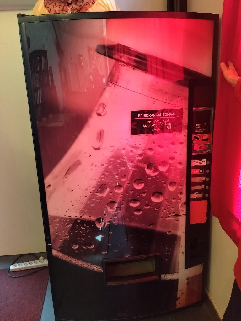 distributeur automatique de boissons, Enlèvement, Utilisé