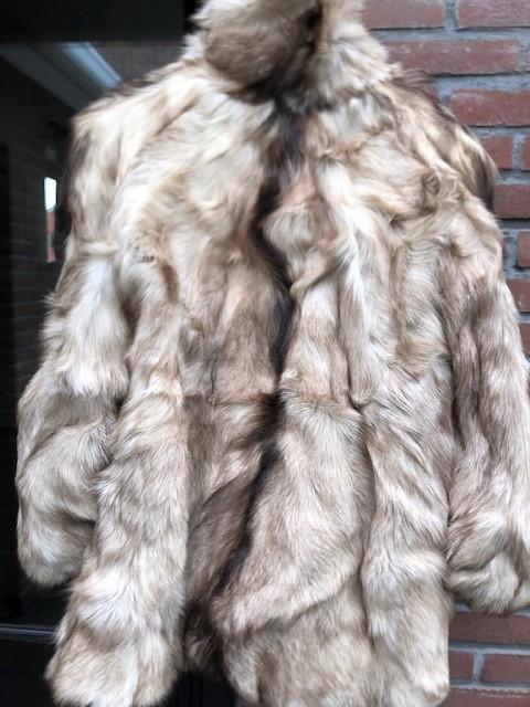 Prachtige vintage Vossen bontjas in perfecte staat, Kleding | Dames, Jassen | Winter, Zo goed als nieuw, Maat 42/44 (L), Beige