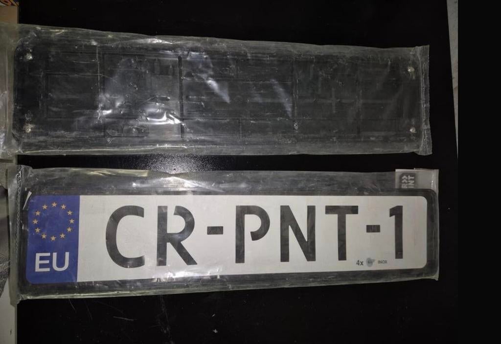 2 portes plaques NEUF encore emballée., Enlèvement, Neuf