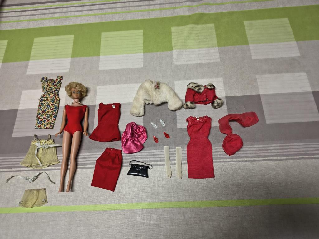Barbiepop bubble cut 1962 en vintage kleding jaren 60, Ophalen of Verzenden