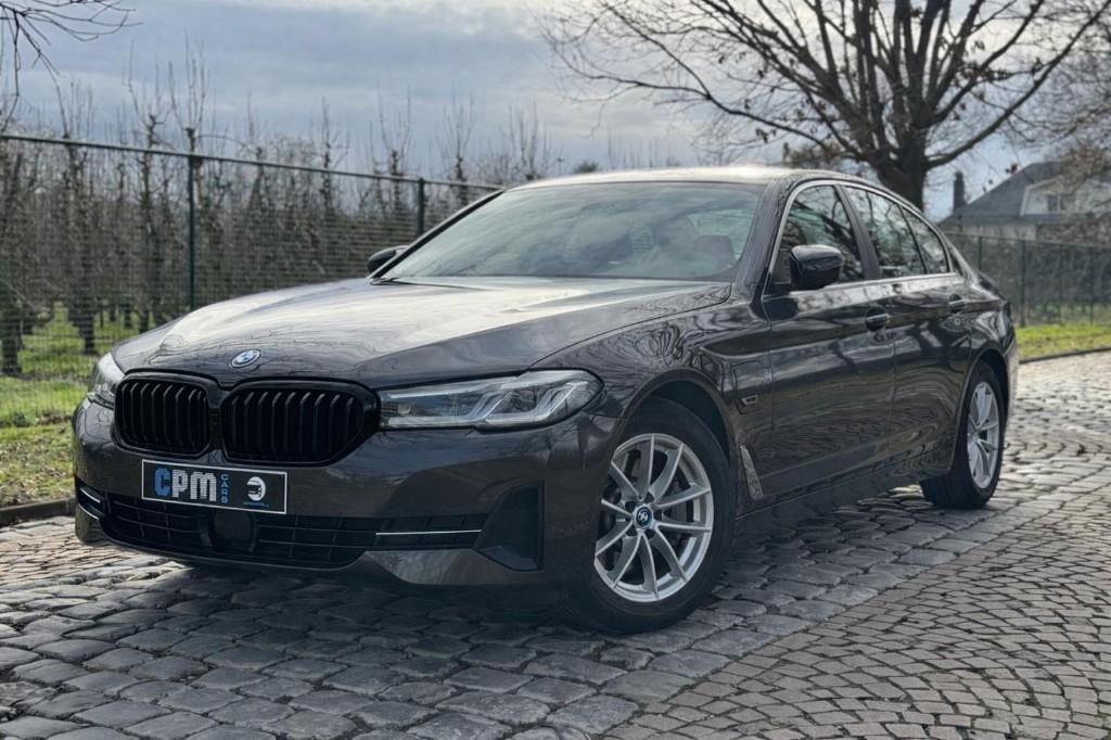 BMW 530e * e PHEV * FULL HISTORIEK * CAMERA * ADAPT CRUISE *, Autos, BMW, Cuir, 215 kW, Euro 6, Entreprise