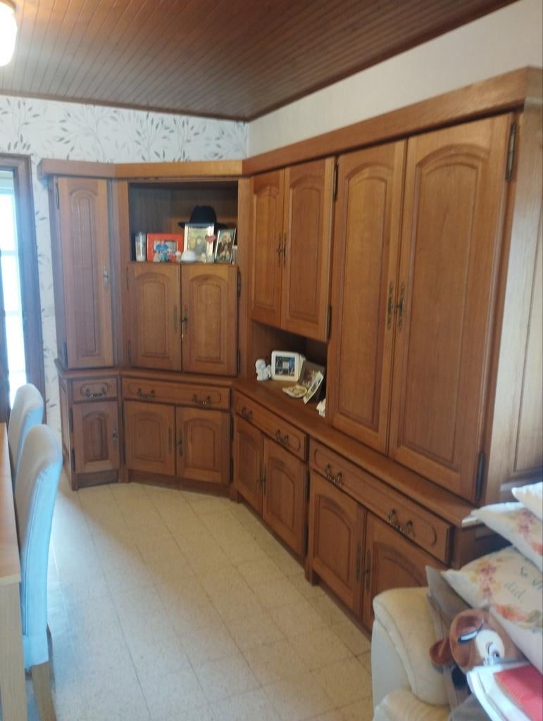 Degelijke wandkast Franse Eik ., Ophalen