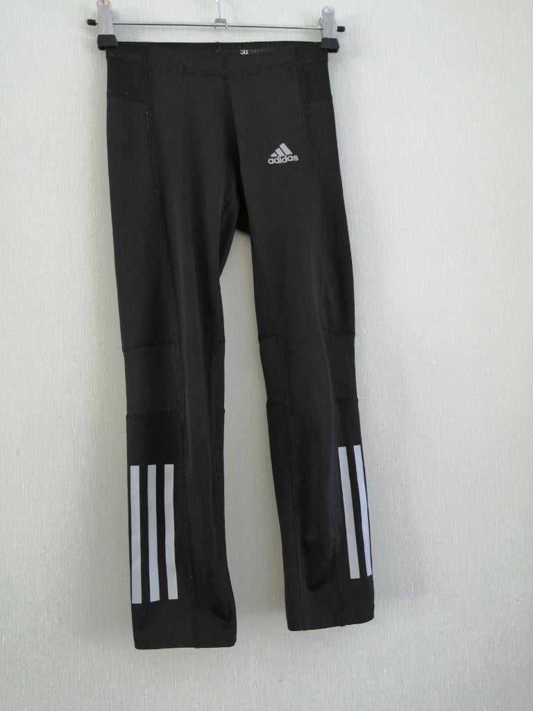 Joli pantalon de survêtement Adidas taille 7/8 ans, Enfants & Bébés, Vêtements enfant | Taille 128, Pantalon, Adidas, Utilisé