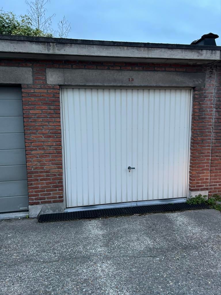 Garage te koop in Boom