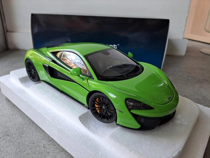 McLaren 570S groen 1/18 AUTOART Nieuw, Hobby en Vrije tijd, Modelauto's | 1:18, Nieuw, Auto, Autoart, Ophalen of Verzenden