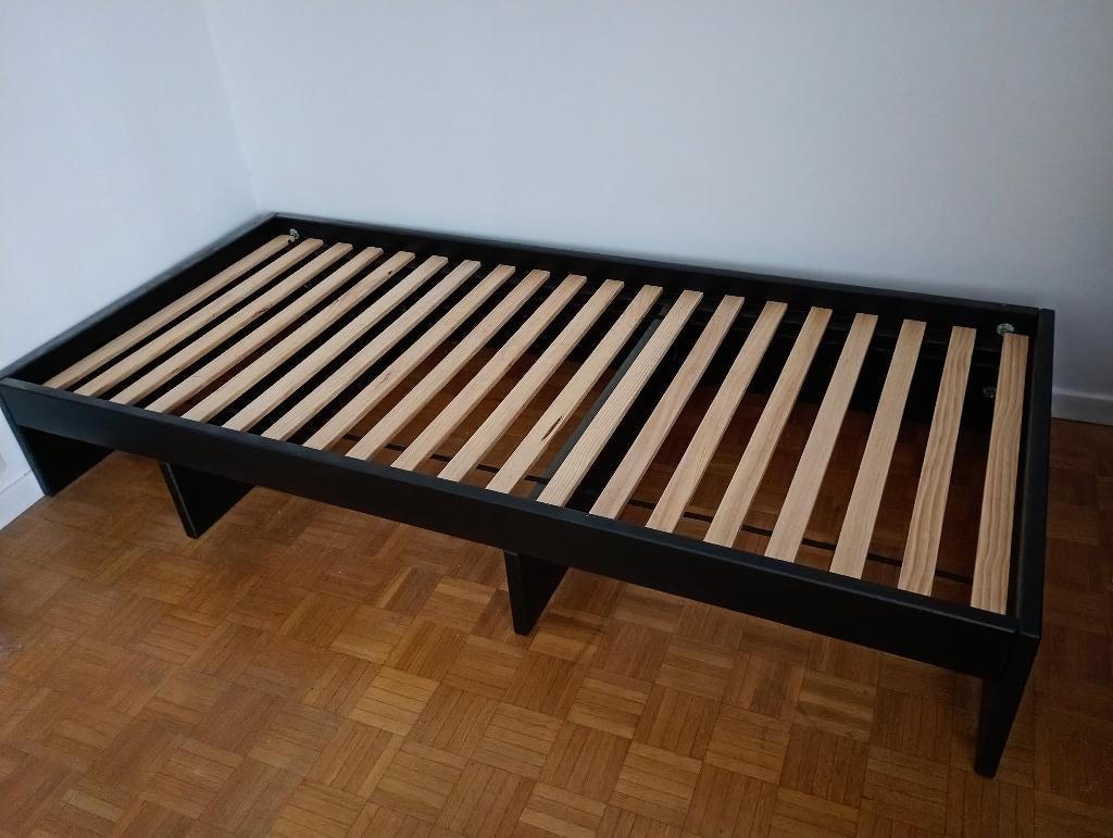 Lit noir+sommier à lattes Futon Design bois massif 200x90cm, Maison & Meubles, 90 cm, Enlèvement, 200 cm, Noir