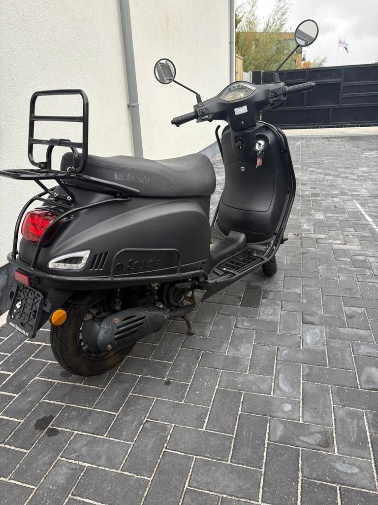 La Souris A klasse bouwjaar 2022 2779km, Fietsen en Brommers, Brommers | Overige merken, Ophalen, Zo goed als nieuw