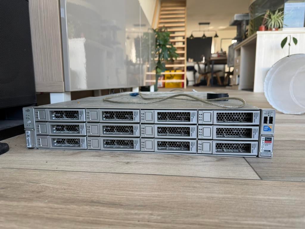 Server Oracle 12 disks, Computers en Software, Servers, Zo goed als nieuw, Ophalen
