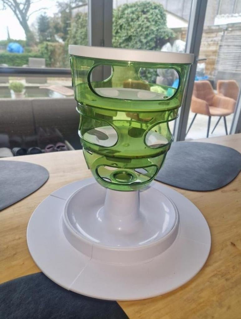 Interactieve eet/speel boom voor katten, Animaux & Accessoires, Nourriture & Abreuvoirs pour chats, Envoi