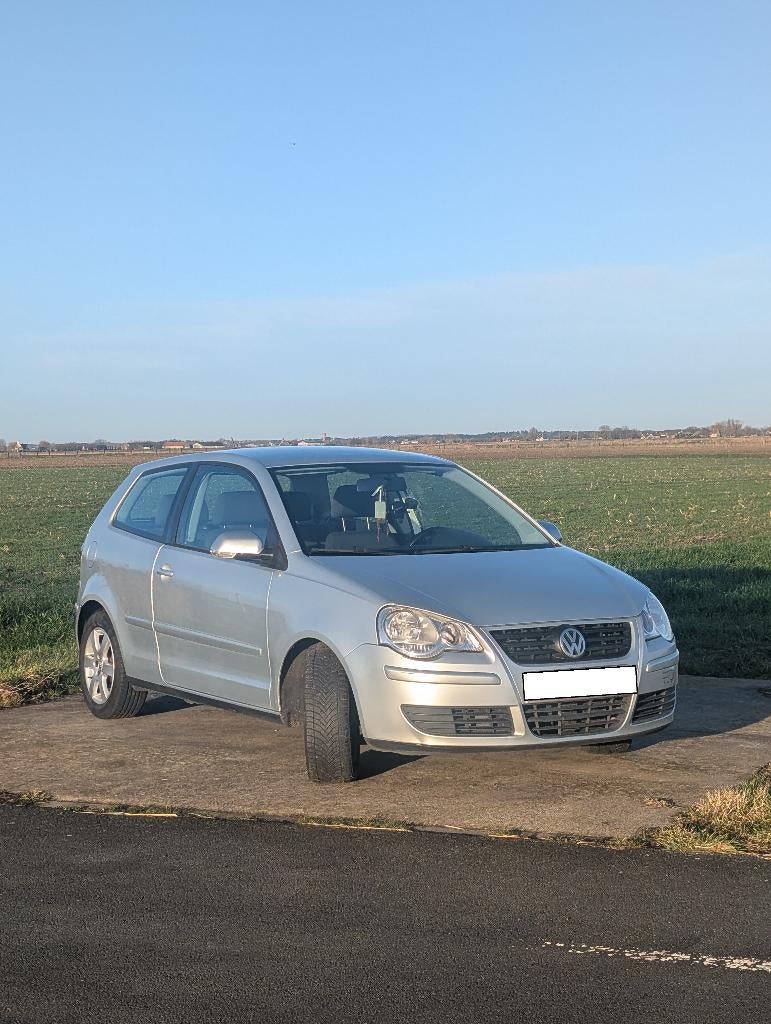VW Polo 1.4 TDI — 2007 — 260 000 km — + pneus d'hiver, Argent ou Gris, Achat, 580 kg, Electronic Stability Program (ESP)