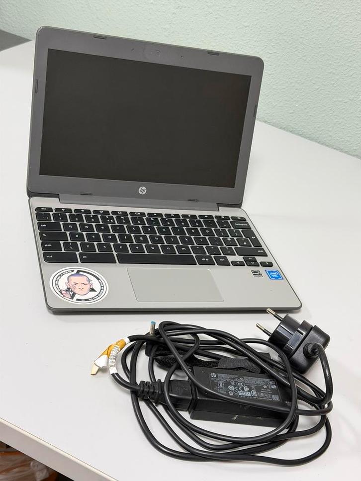HP Chromebook 11-v001na + oplader werkend laptop (oud model), Computers en Software, Chromebooks, Zo goed als nieuw, 11 inch, 4 GB of minder
