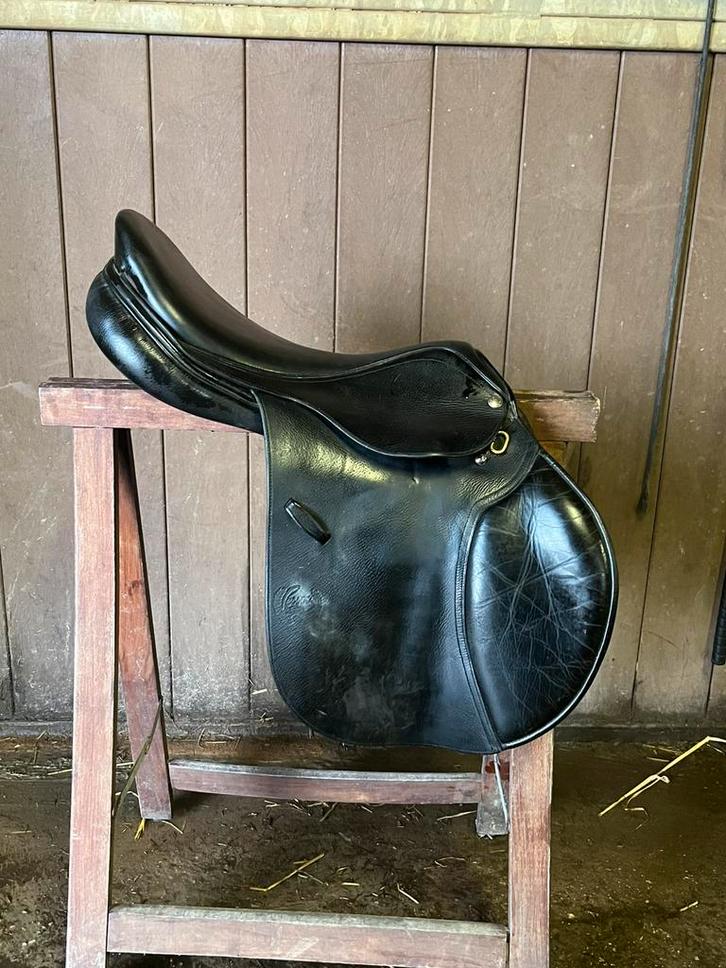 Spring en dressuur zadels, Dieren en Toebehoren, Paarden en Pony's | Zadels, Zo goed als nieuw, Springen, Ophalen