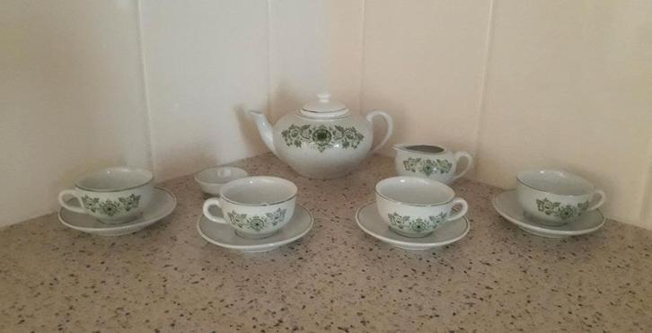 Vaisselle pour poupées, objet de collection de Douwe Egbert, Collections, Poupées, Enlèvement ou Envoi