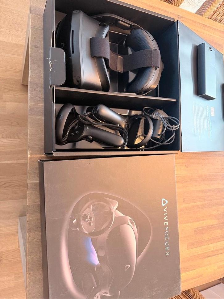 Vive Focus 3, Games en Spelcomputers, Virtual Reality, Zo goed als nieuw, Pc, VR-bril, Ophalen of Verzenden