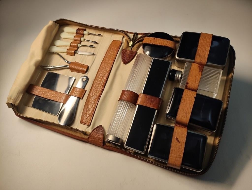 Trousse de soin Vintage en cuir de 1950, Handtassen en Accessoires, Toilettassen, Heer, Ophalen