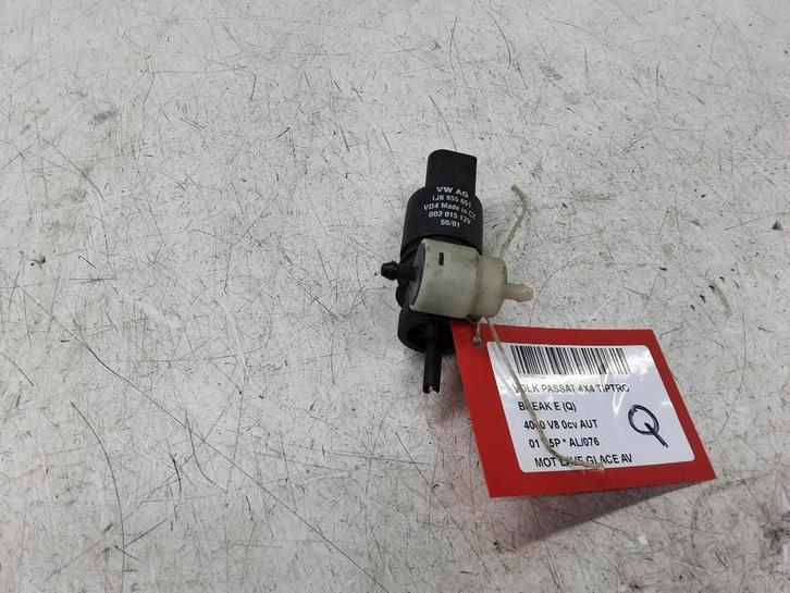 RUITENSPROEIERPOMP VOOR Passat Variant 4Motion (3B6), Auto-onderdelen, Ruiten en Toebehoren, Volkswagen, Gebruikt