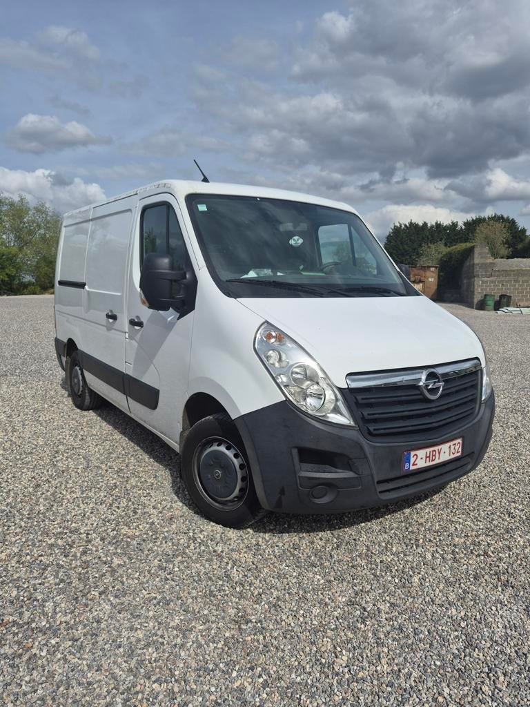 Opel movano 2.3l 70000 km, Autos, Camionnettes & Utilitaires, Capteur de stationnement, Achat, Euro 6, 2500 kg