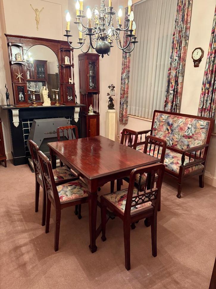 Ensemble de salle à manger classique -- complet, Antiquités & Art, Antiquités | Meubles | Tables, Enlèvement