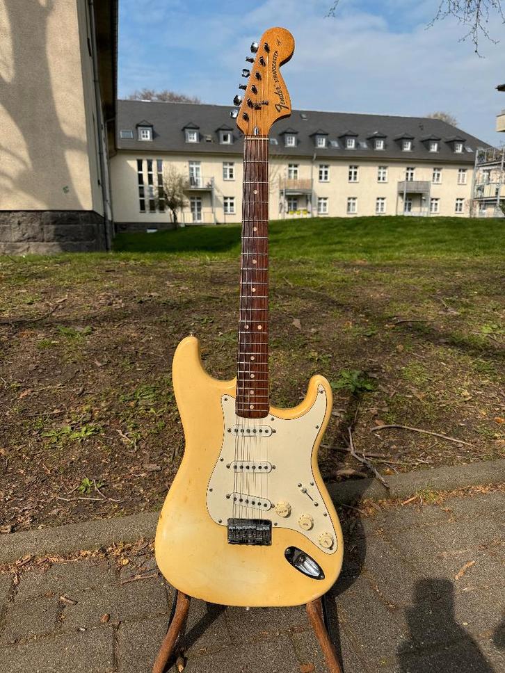 Fender Stratocaster 1974 Hardtail Olympic White Gitarre, Musique & Instruments, Instruments à corde | Guitares | Électriques, Utilisé