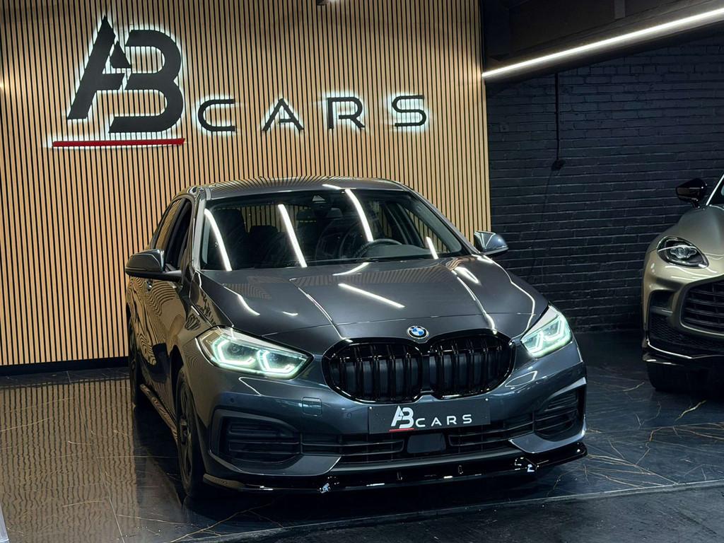 BMW 1 Serie 116 d* SPORT / LOOK PACK M * GARANTIE 12 MOIS *, Gebruikt, https://public.car-pass.be/vhr/956a8b18-cd73-470a-9308-8bc348684fa7