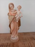 Maria beeld met kind 30 cm hoog.  merk E.T., Antiquités & Art, Antiquités | Objets religieux, Enlèvement