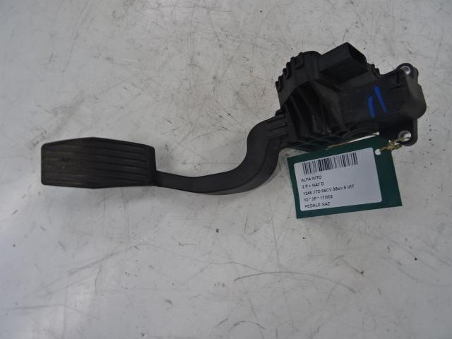PEDALE D'ACCELERATEUR Alfa Romeo MiTo (955) (55702020), Autos : Pièces & Accessoires, Habitacle & Garnissage, Alfa Romeo, Utilisé
