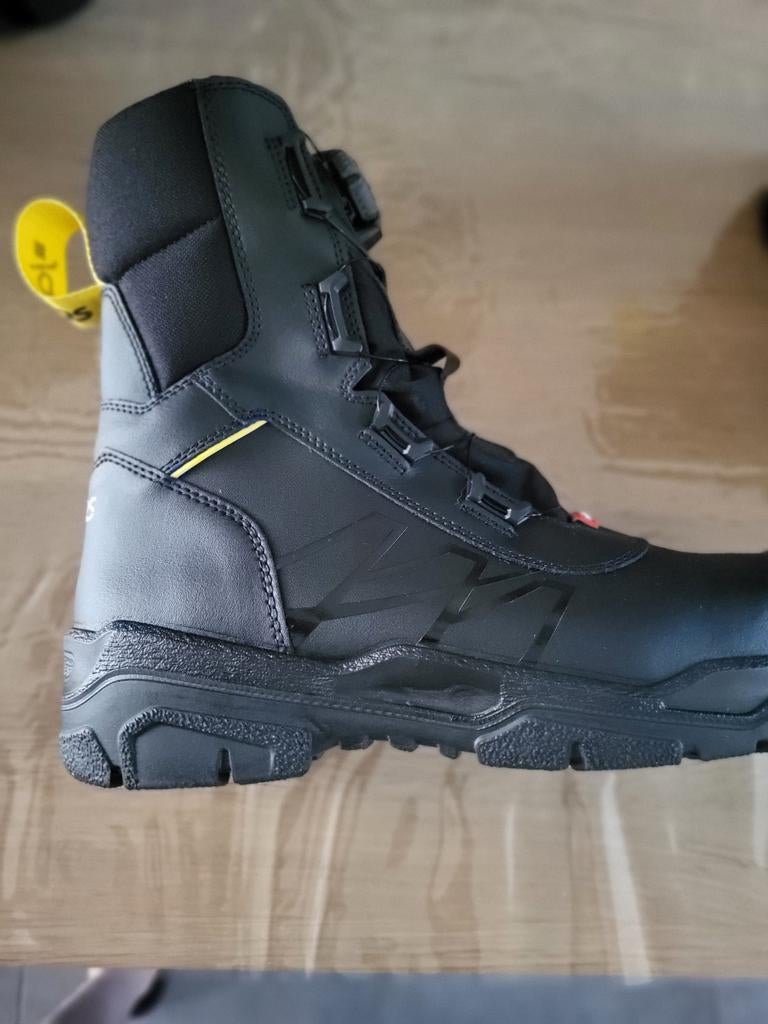 Veiligheidschoenen jalas 43 nieuw.
Model gran premio gp 1508, Vêtements | Hommes, Chaussures, Neuf, Bottes, Enlèvement, Jalas
