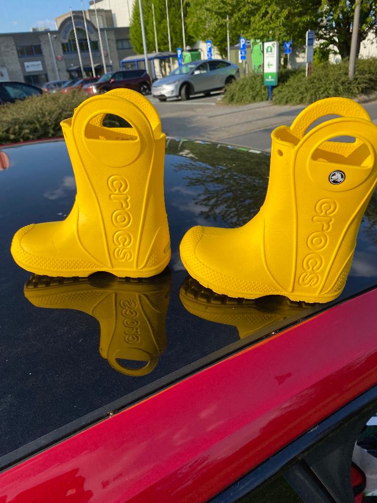 bottes crocs jaunes enfant taille 10 (=27/28 cm), Kinderen en Baby's, Kinderkleding | Schoenen en Sokken, Ophalen, Laarzen