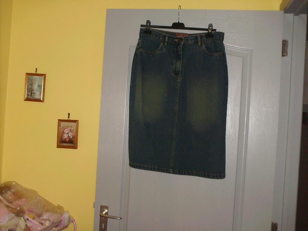 a vendre jupe pour dame, Kleding | Dames, Rokken, Maat 38/40 (M), Overige kleuren, 3 suisses, Nieuw